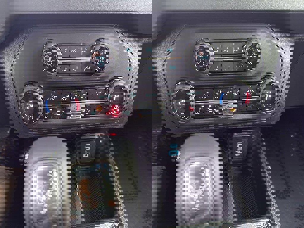 New 2025 Ford Bronco Outer Banks image 29