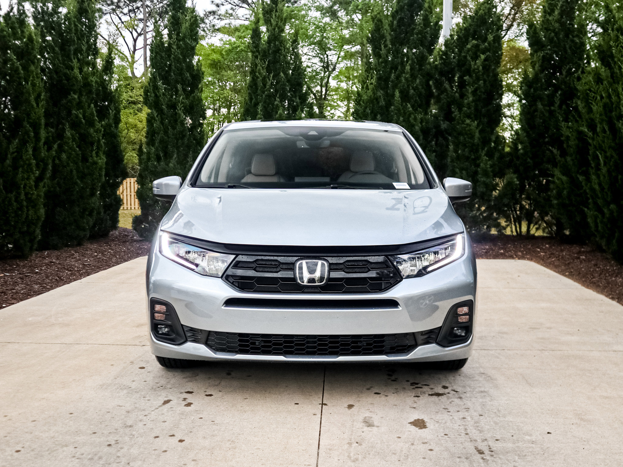 New 2026 Honda Odyssey Touring image 3