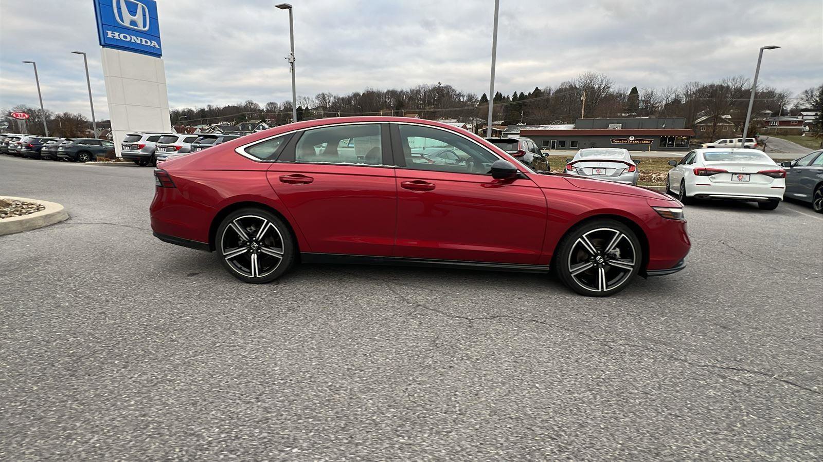 Used 2023 Honda Accord Sport image 3