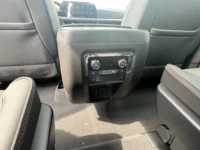 New 2026 Chevrolet Suburban RST w/ RST Capability Package AWD/4WD image 19