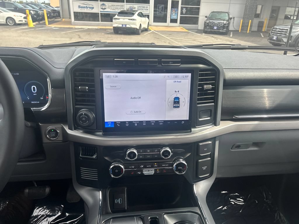 Used 2024 Ford F150 Lightning XLT AWD/4WD image 22