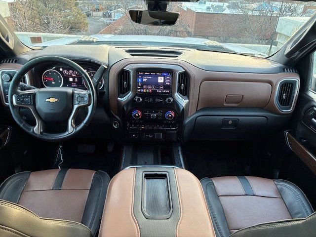 Used 2022 Chevrolet Silverado 2500 High Country image 16