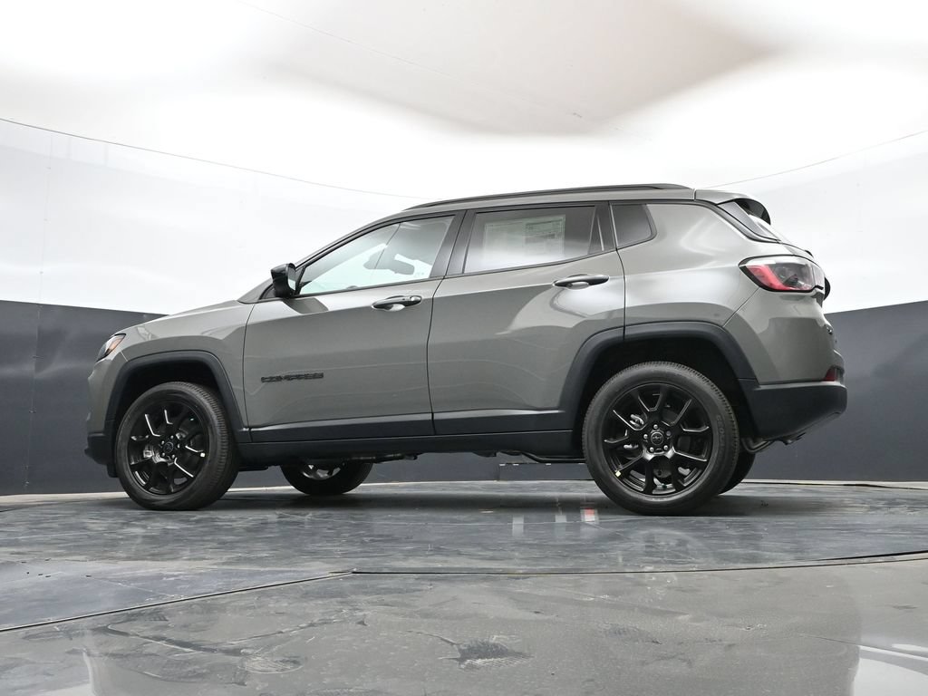 New 2026 Jeep Compass Latitude AWD/4WD image 43