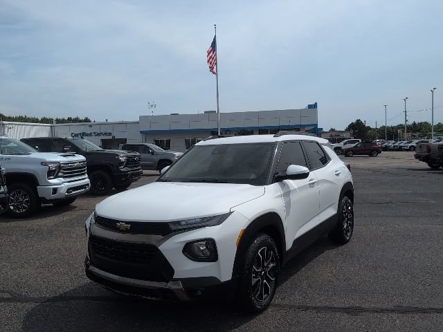 Used 2023 Chevrolet TrailBlazer ACTIV w/ Convenience Package FWD image 1