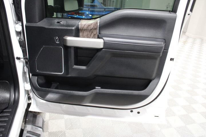 Used 2019 Ford F250 Lariat w/ Chrome Package image 22