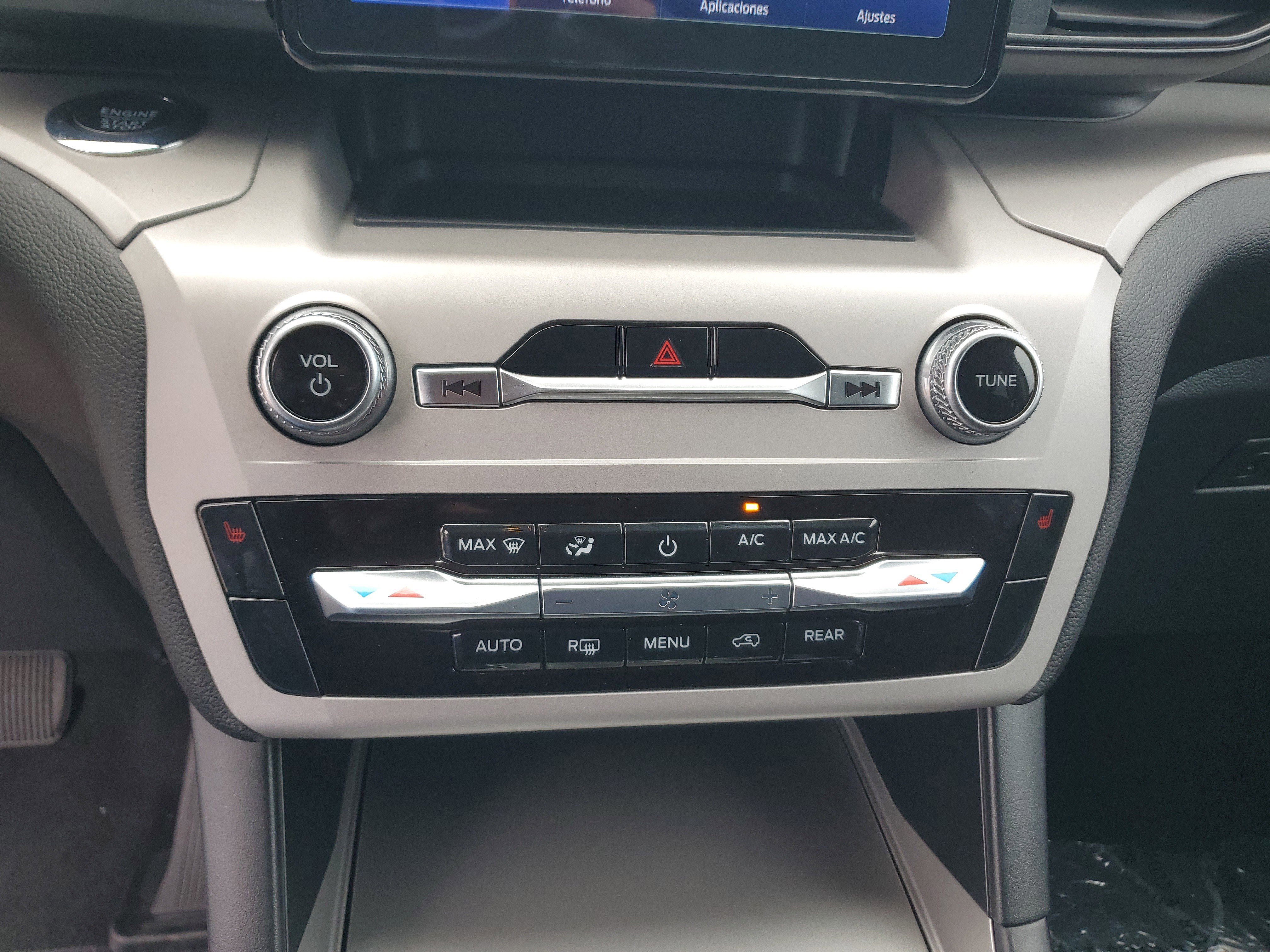 Certified 2023 Ford Explorer XLT image 26