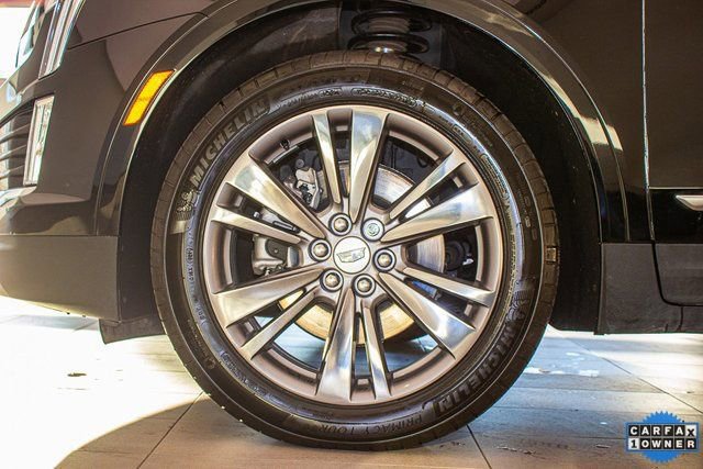 Certified 2025 Cadillac XT5 Premium Luxury image 9