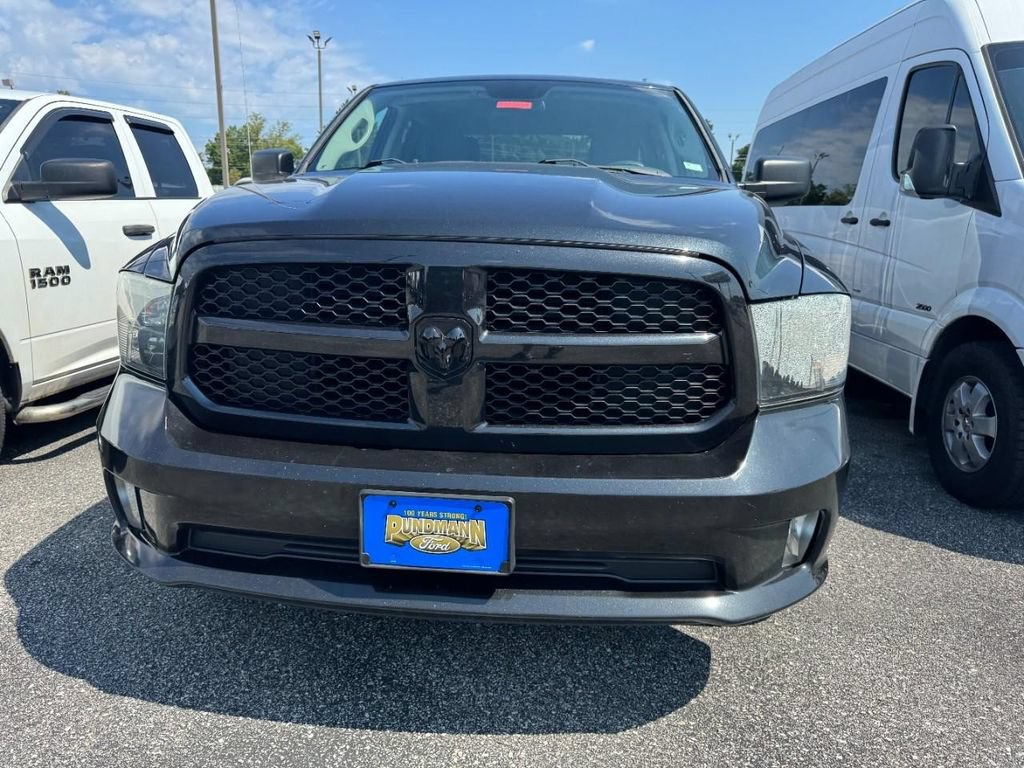 Used 2017 RAM 1500 Express w/ Black Ram 1500 Express Group AWD/4WD image 4