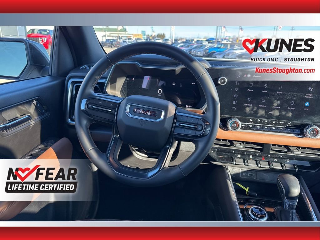 Used 2024 GMC Canyon AT4 image 39