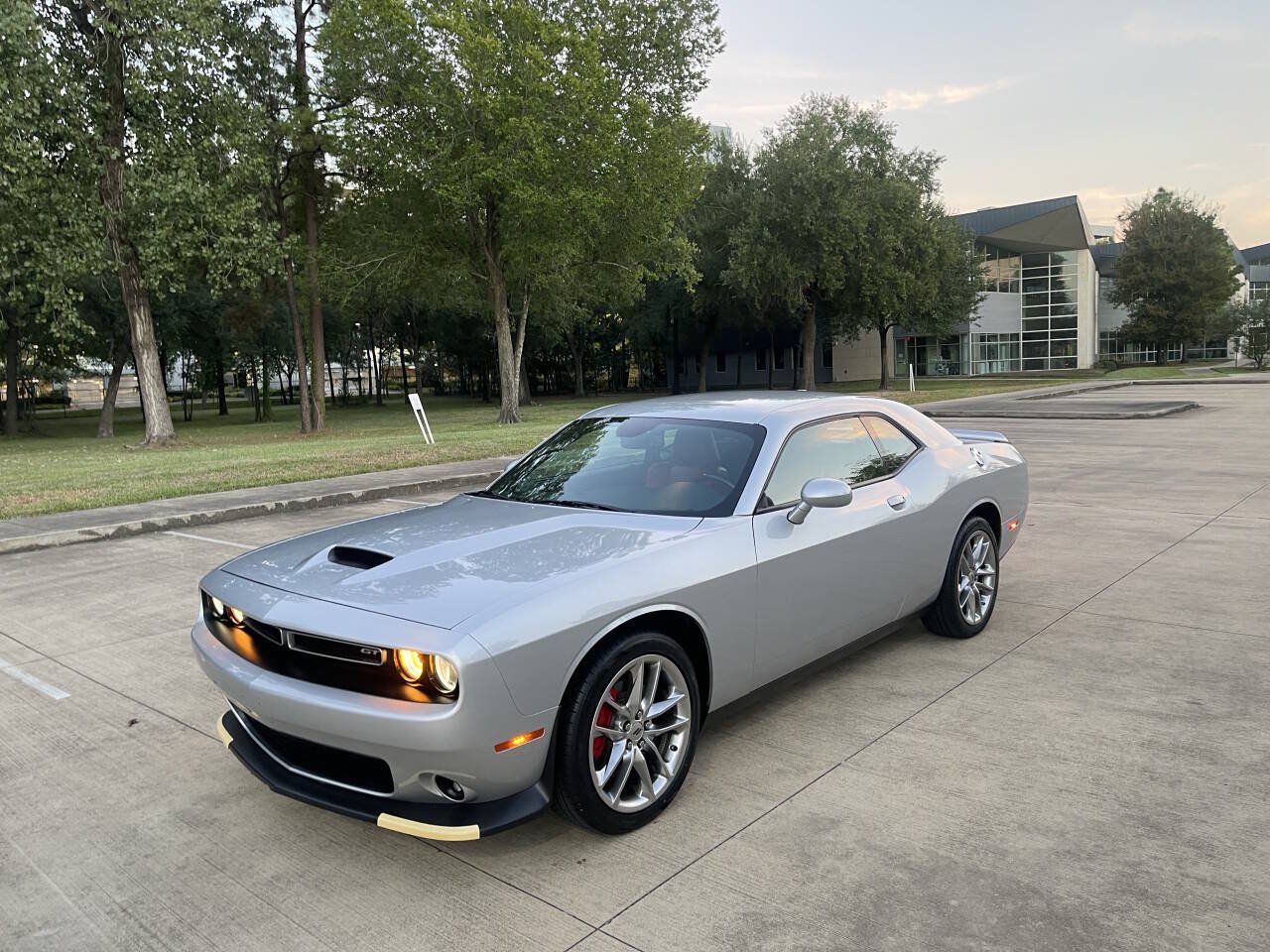 Used 2022 Dodge Challenger GT AWD/4WD image 10
