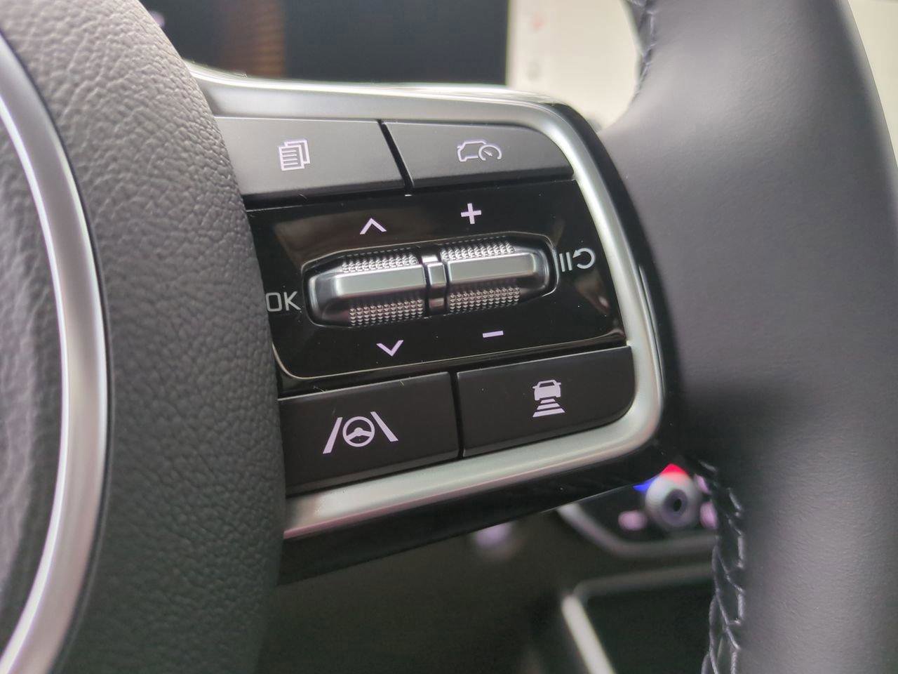 New 2026 Kia Carnival LXS FWD image 22