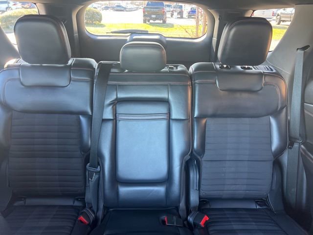 Used 2025 Ford Explorer ST-Line w/ Premium Package image 18