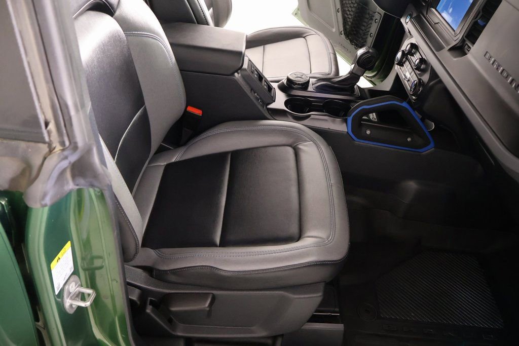 Used 2022 Ford Bronco Black Diamond image 14