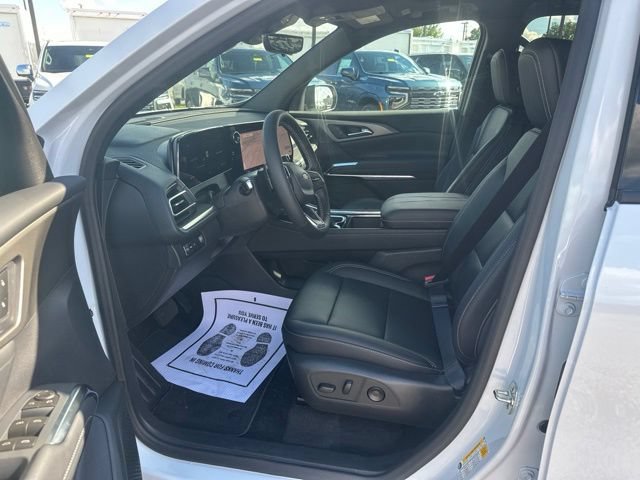 New 2026 Chevrolet Traverse LT w/ Sun and Wheel Package FWD image 16