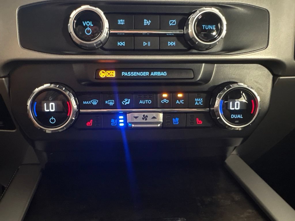 Used 2022 Ford F450 Lariat w/ Lariat Value Package AWD/4WD image 34