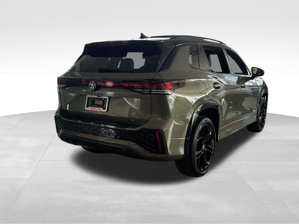 New 2026 Volkswagen Tiguan SE R-Line image 4