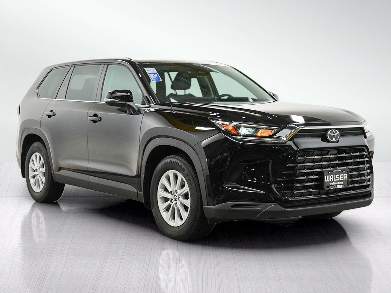 Used 2025 Toyota Grand Highlander AWD image 9