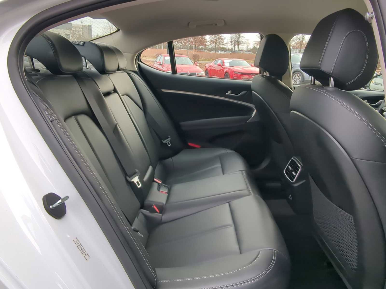 Used 2024 Genesis G70 2.5T image 8