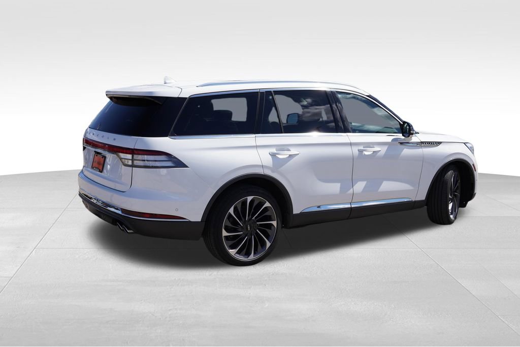 Used 2020 Lincoln Aviator Reserve w/ Equipment Group 202A image 5