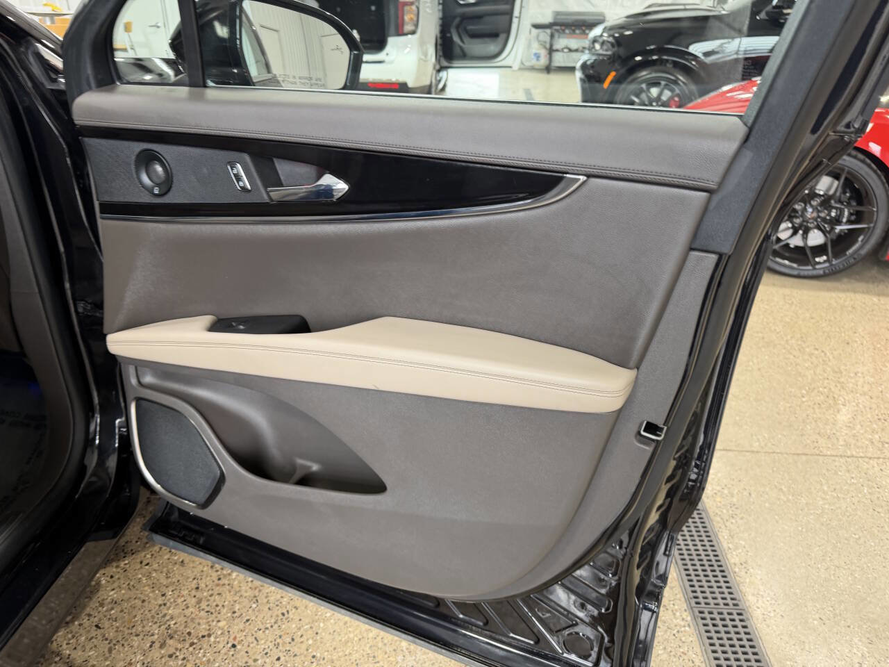 Used 2021 Lincoln Nautilus Reserve image 35