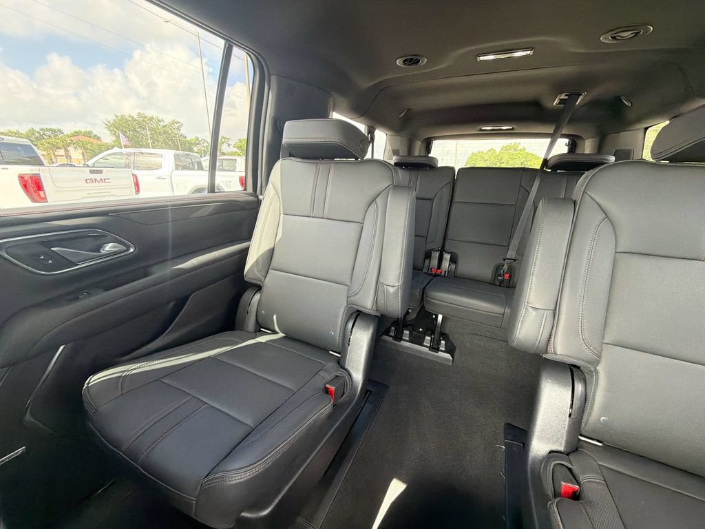 Certified 2022 Chevrolet Suburban RST w/ Luxury Package AWD/4WD image 34