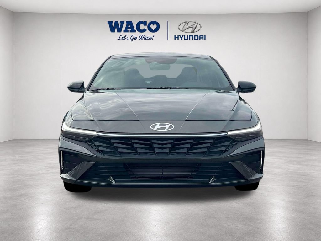 Used 2025 Hyundai Elantra Sport FWD image 12