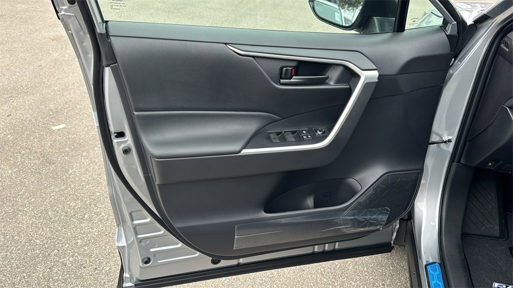New 2025 Toyota RAV4 LE image 13