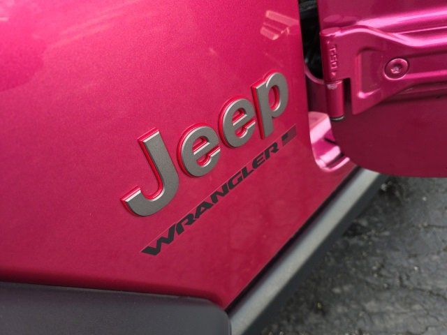 Used 2024 Jeep Wrangler Unlimited Rubicon image 57