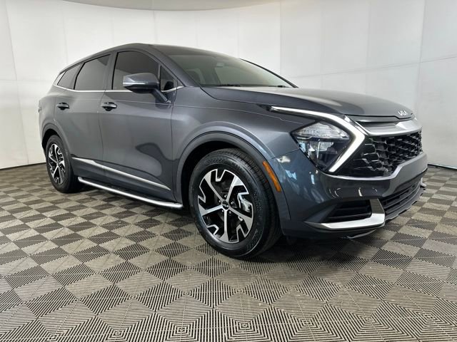 Used 2023 Kia Sportage EX image 2