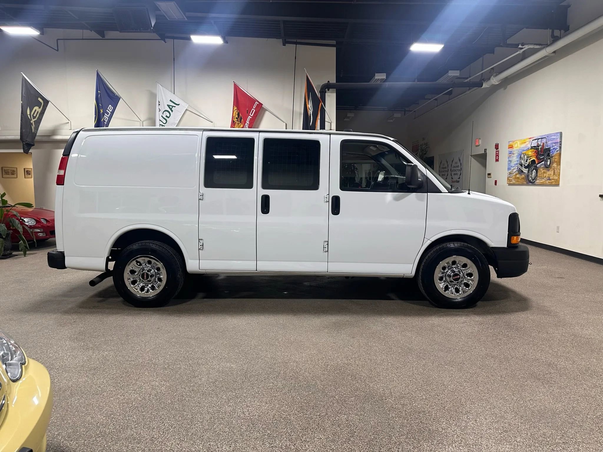 Used 2013 GMC Savana 1500 AWD image 7