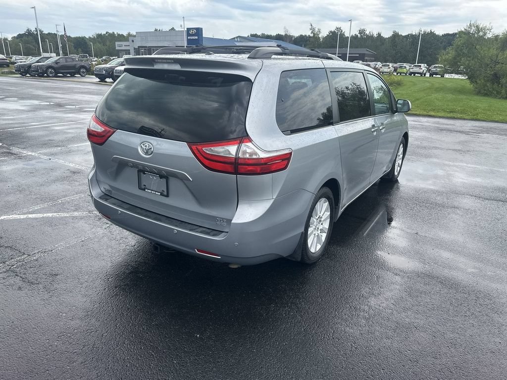 Used 2015 Toyota Sienna XLE Premium AWD/4WD image 8