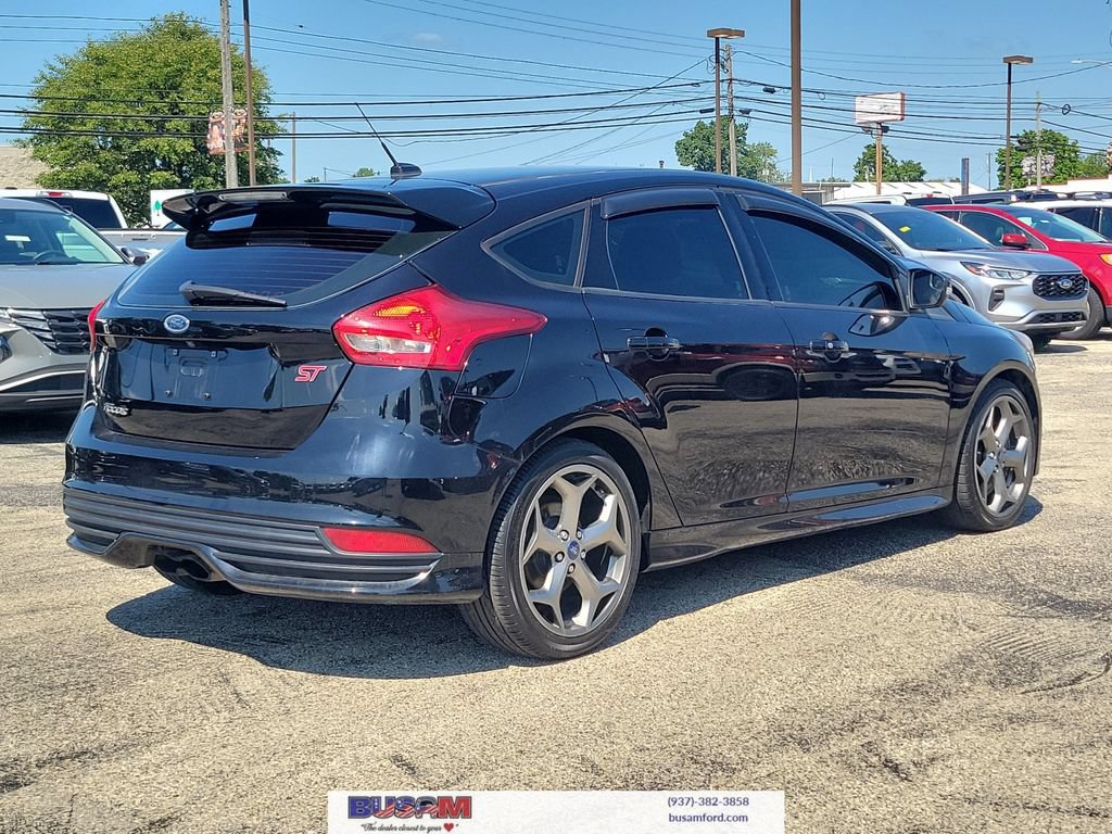 Used 2018 Ford Focus ST FWD image 4
