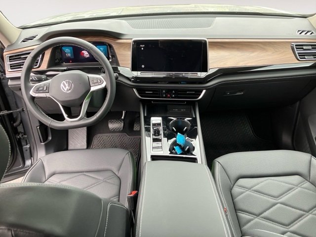 New 2025 Volkswagen Atlas SE image 15