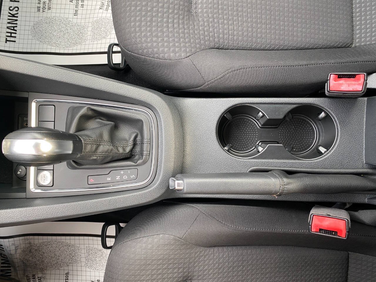 Used 2016 Volkswagen Jetta SE FWD image 16