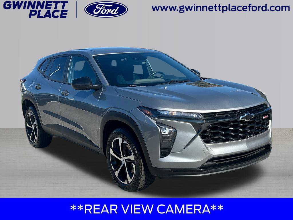 Used 2024 Chevrolet Trax RS w/ Driver Confidence Package FWD image 3