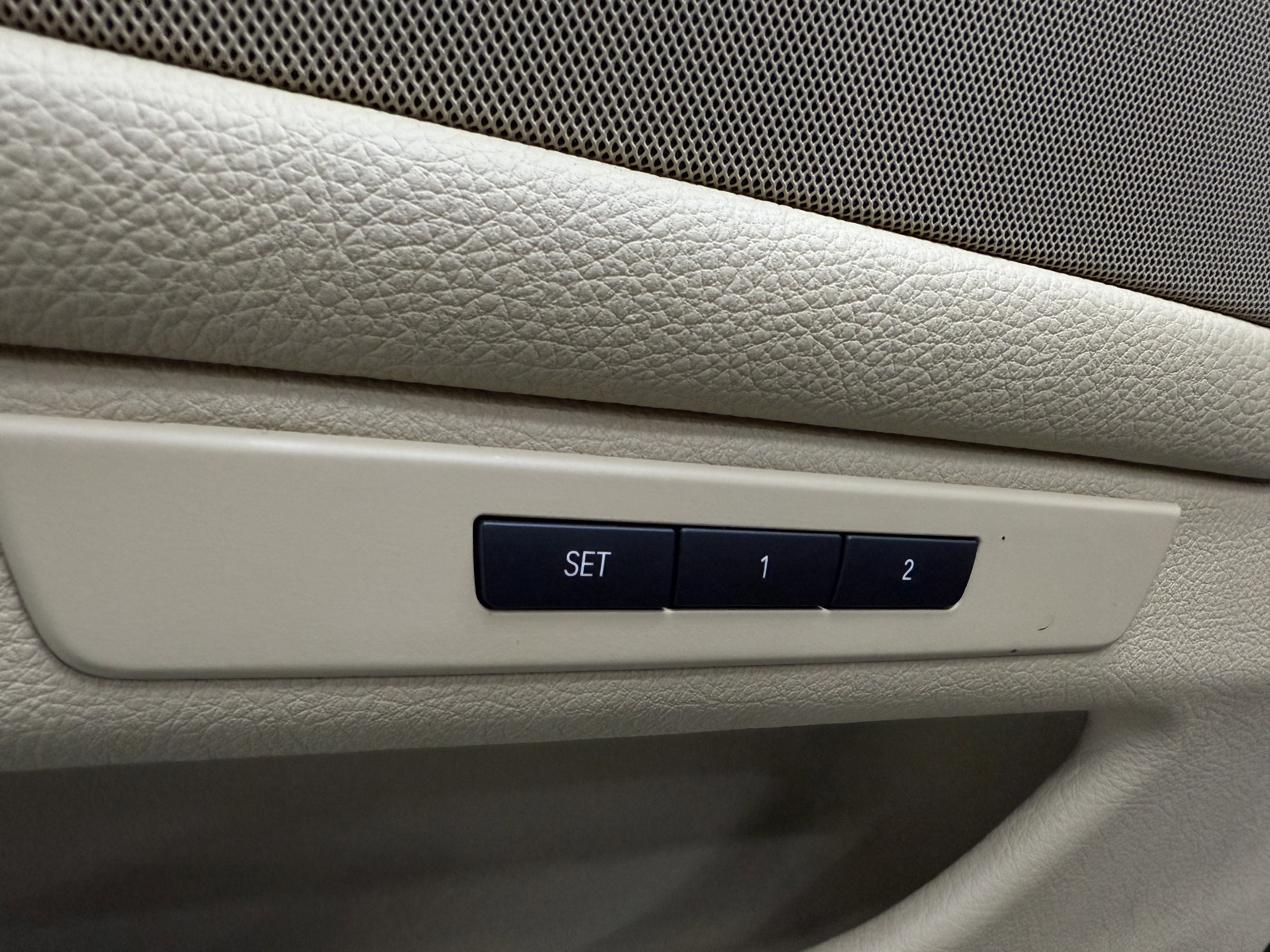 Used 2015 BMW 550i xDrive Sedan image 11