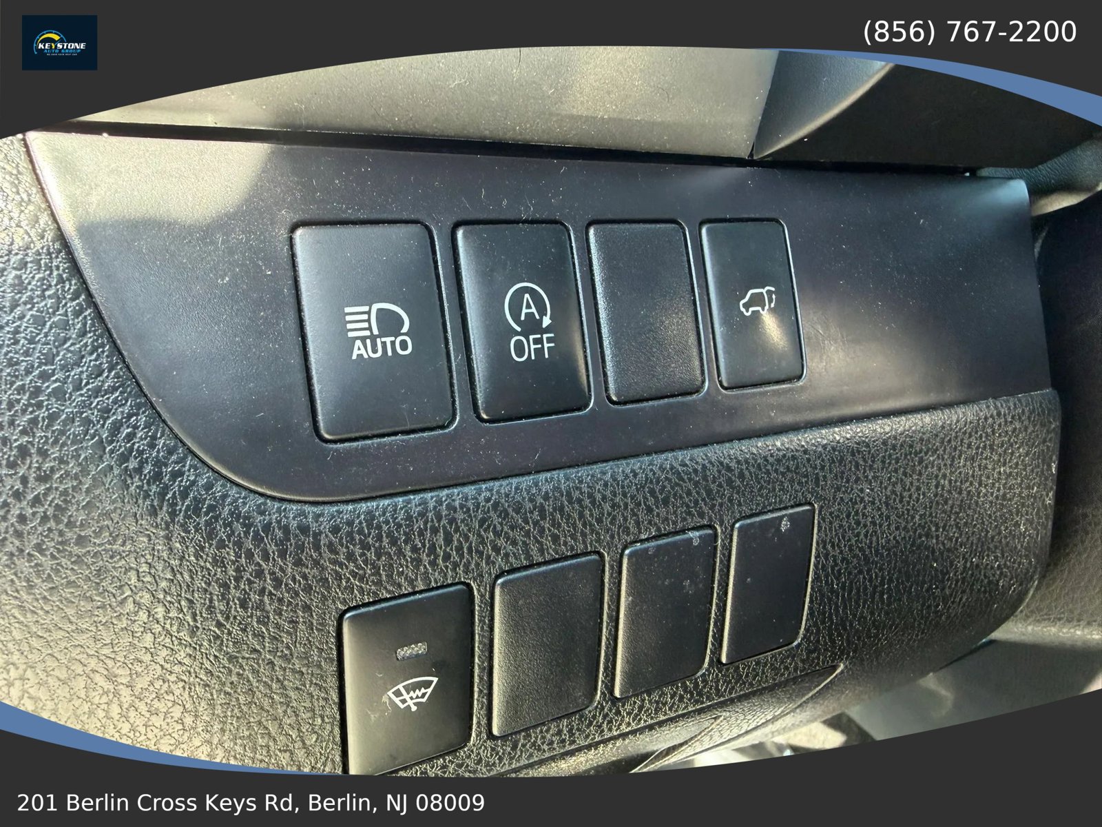 Used 2017 Toyota Highlander XLE FWD image 26