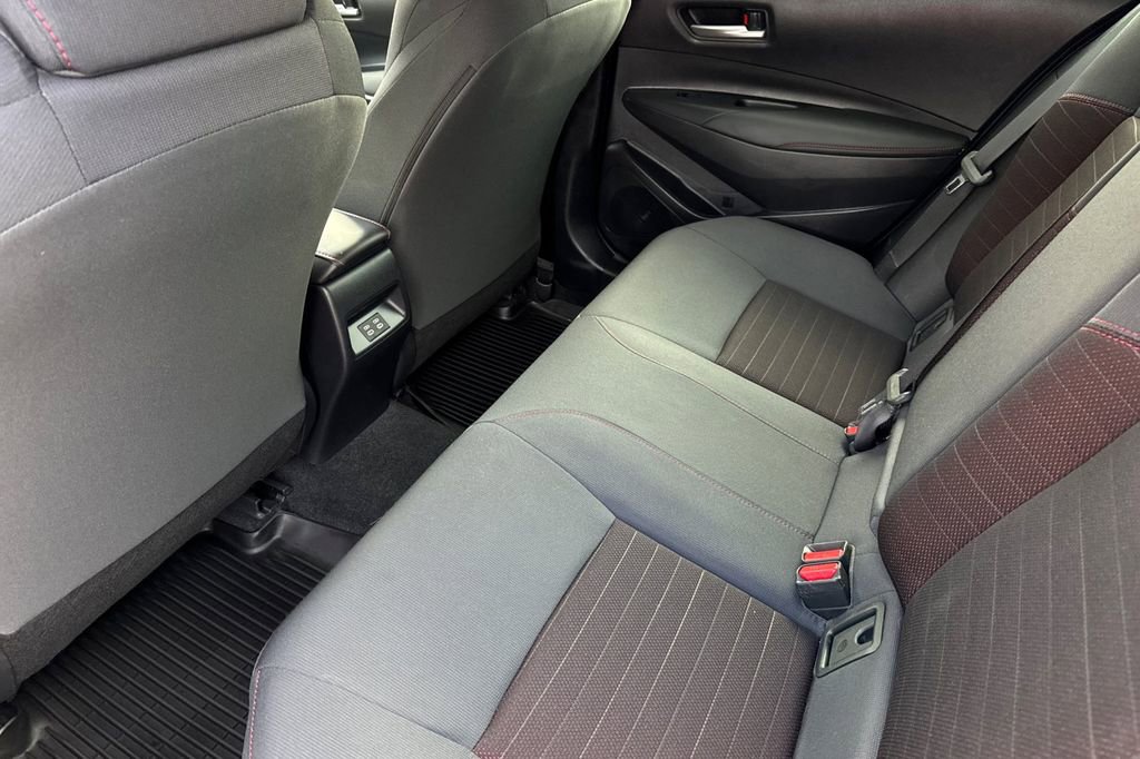 Used 2024 Toyota Corolla SE image 12