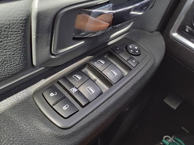 Used 2021 RAM 1500 Classic SLT image 15