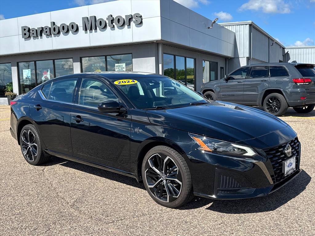Used 2024 Nissan Altima 2.5 SR AWD/4WD image 1