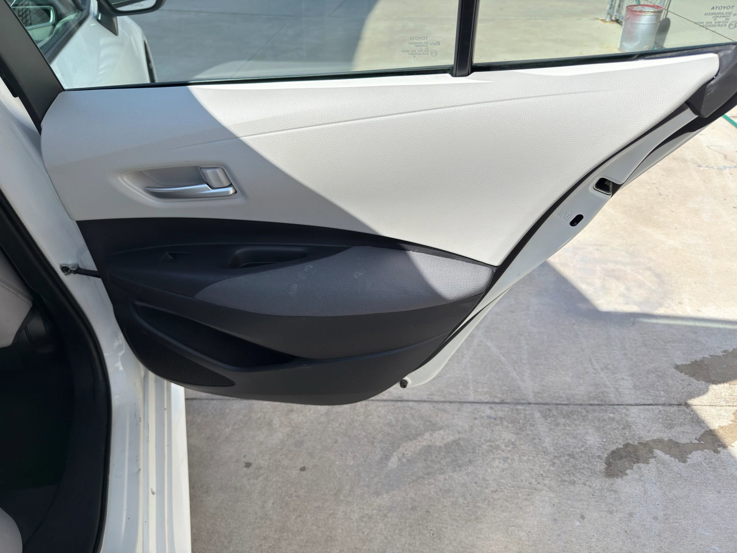 Used 2021 Toyota Corolla LE image 25