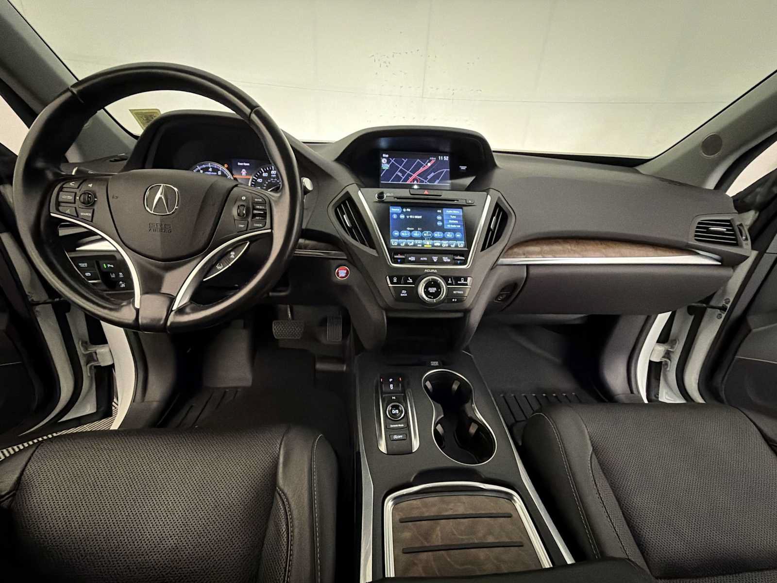 Used 2019 Acura MDX w/ Technology Package AWD/4WD image 16