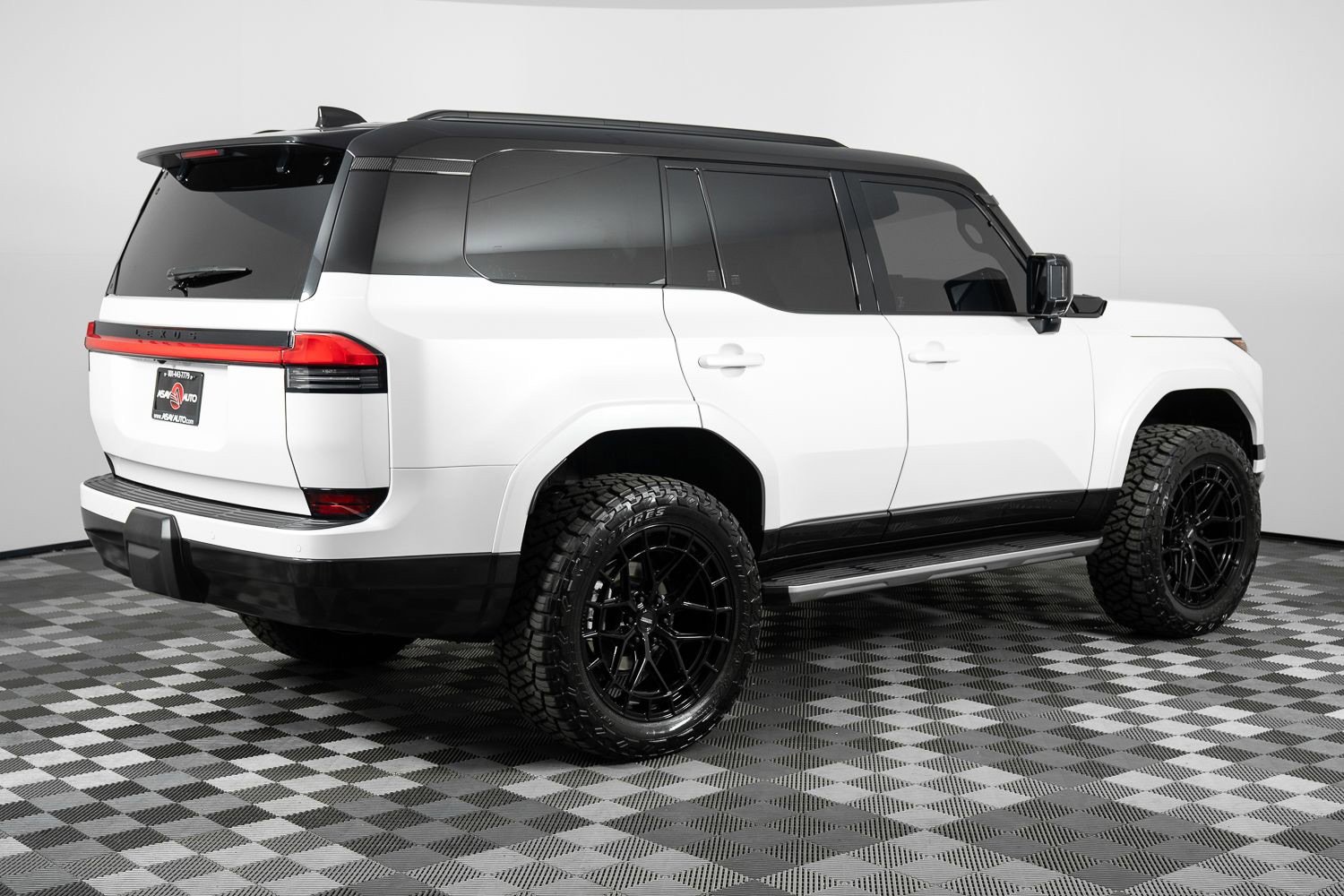 Used 2025 Lexus GX 550 AWD/4WD image 8