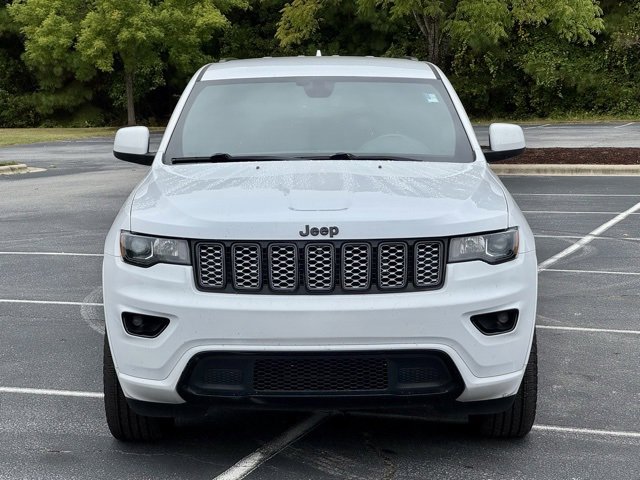 Used 2022 Jeep Grand Cherokee Laredo X image 12