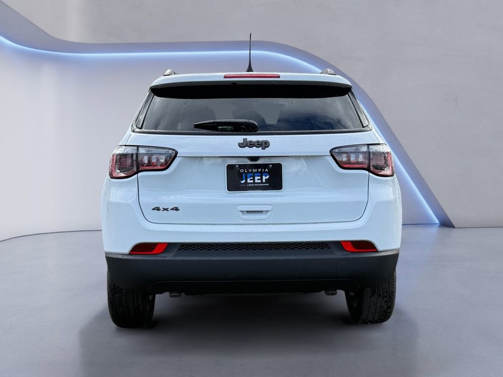 New 2026 Jeep Compass Latitude image 4