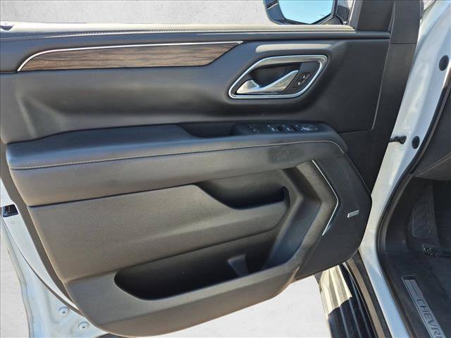 Used 2021 Chevrolet Tahoe Premier w/ Premium Package RWD image 11