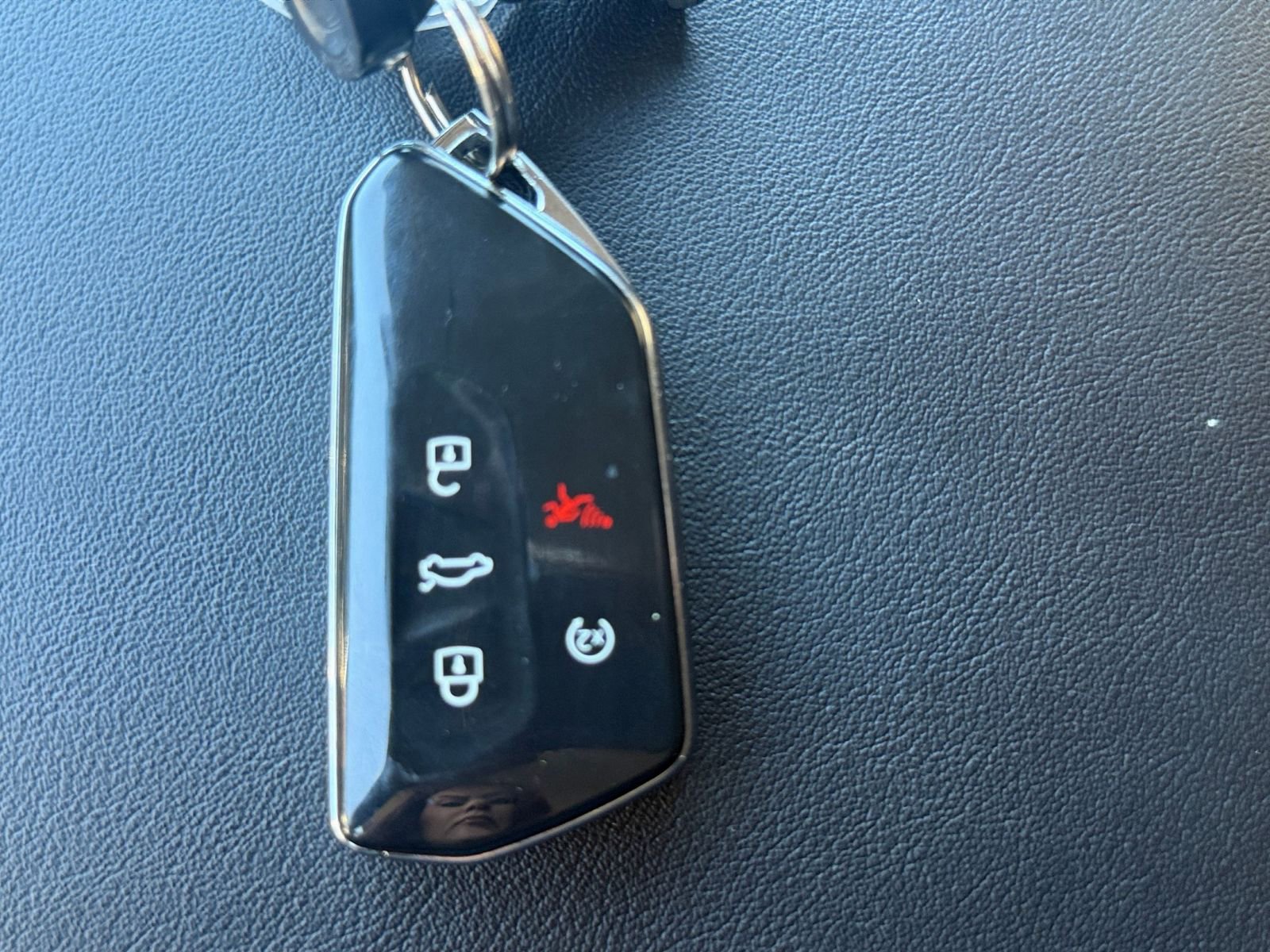 Used 2025 Volkswagen Atlas SE image 22