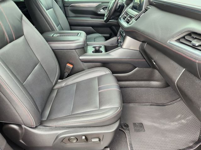 Used 2022 Chevrolet Suburban RST w/ Luxury Package RWD image 14