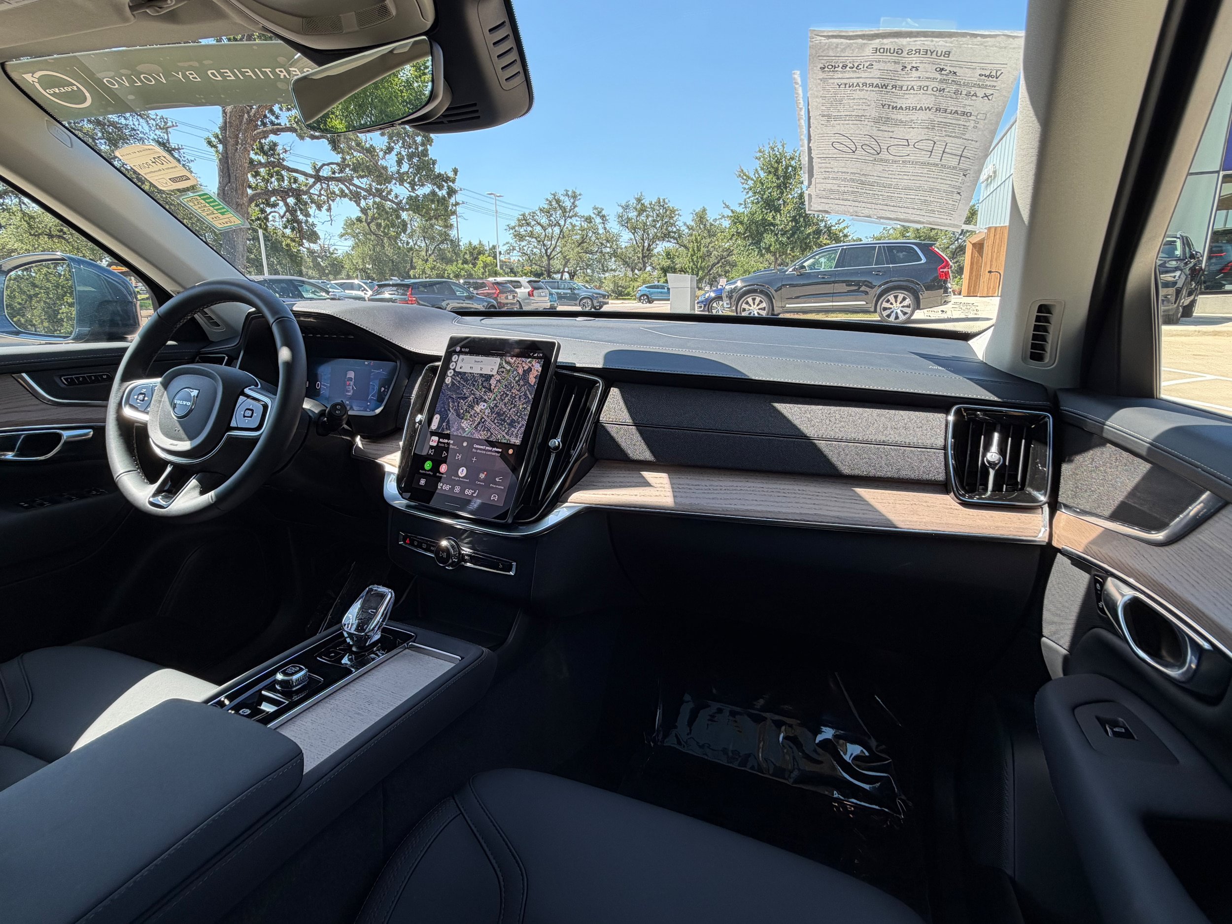 Certified 2025 Volvo XC90 B6 Plus AWD/4WD image 13