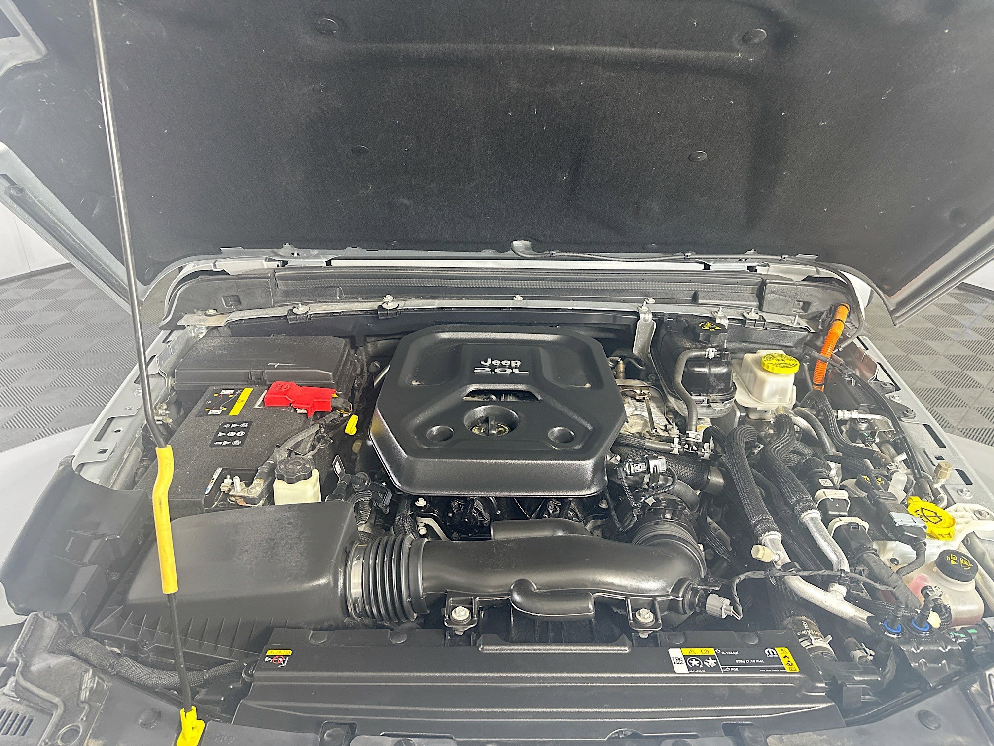 Used 2023 Jeep Wrangler Sahara w/ Cold Weather Group AWD/4WD image 33